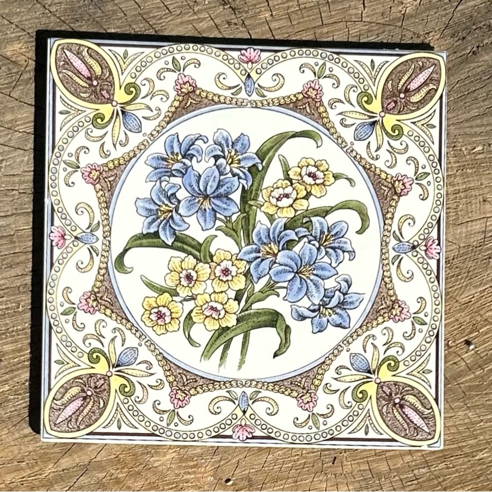 Ceramic Tile Trivet/Floral Design/Cottagecore/Tilecrafts, England/ EUC